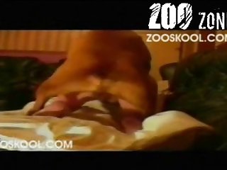 Novinha Metendo Com Cachorro